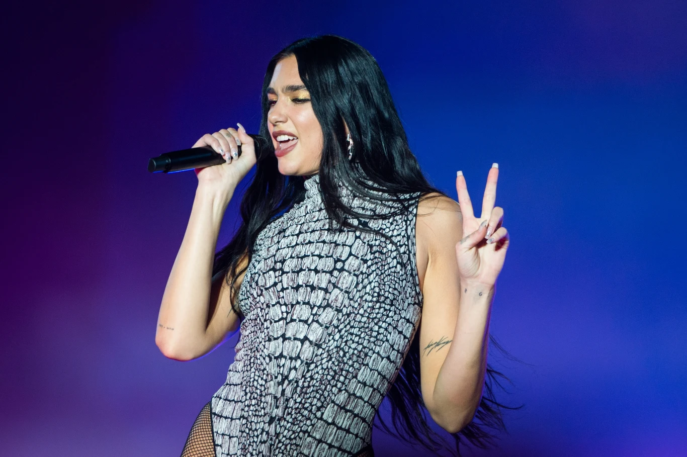 Dua Lipa na scenie Sziget Festival 2022