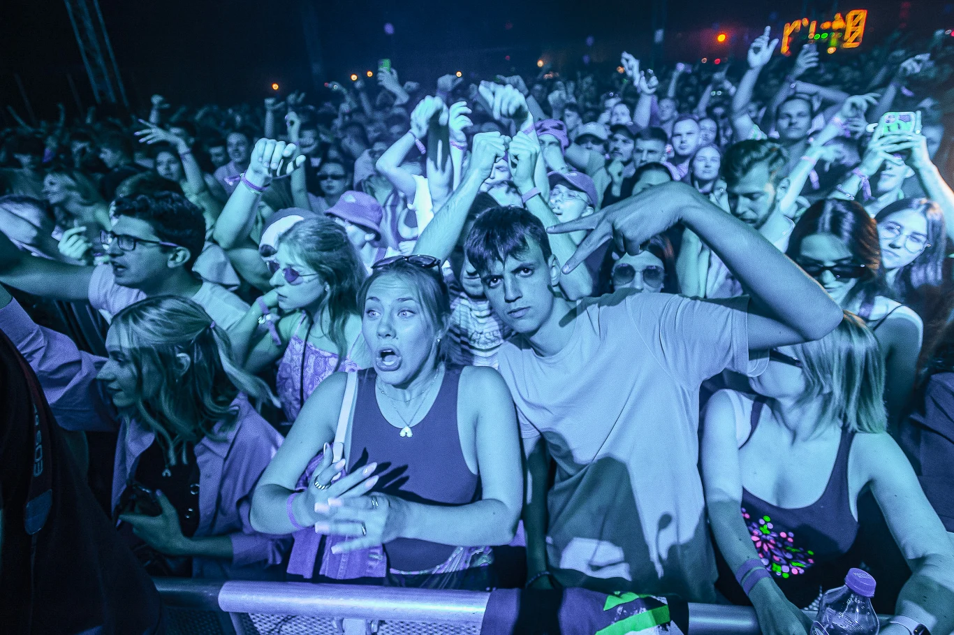 Publiczność podczas koncertów na Fest Festival 2022 bawi się wyśmienicie!