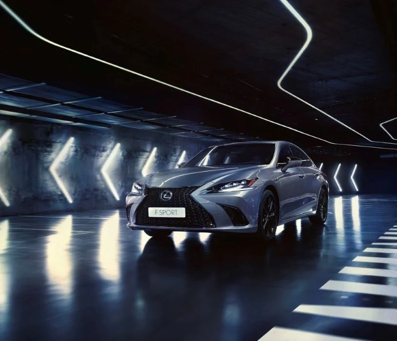 Lexus ES na rok modelowy 2023. Lexus ES na rok modelowy 2023.