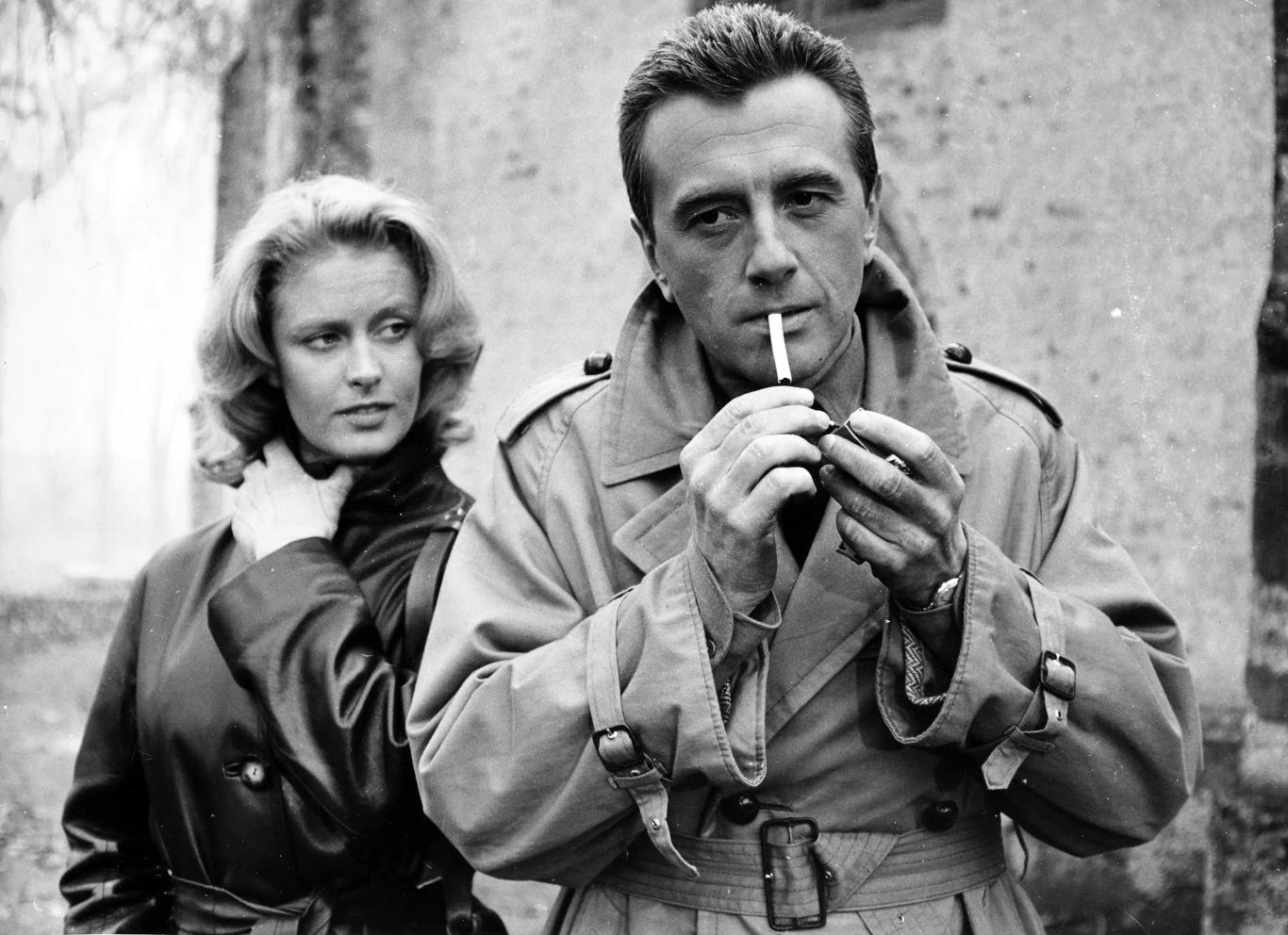 Kadr z filmu "Naprawde wczoraj". Beata Tyszkiewicz i Andrzej Łapicki
