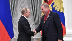 Włądimir Putin (po lewej), Władisław Trietjak (po prawej)