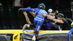 Uczeń przerósł mistrza. Wymieni go na młodszy model?