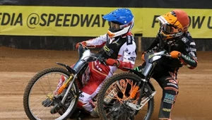 Mateusz Cierniak (niebieski) w walce z Kevinem J. Pedersenem