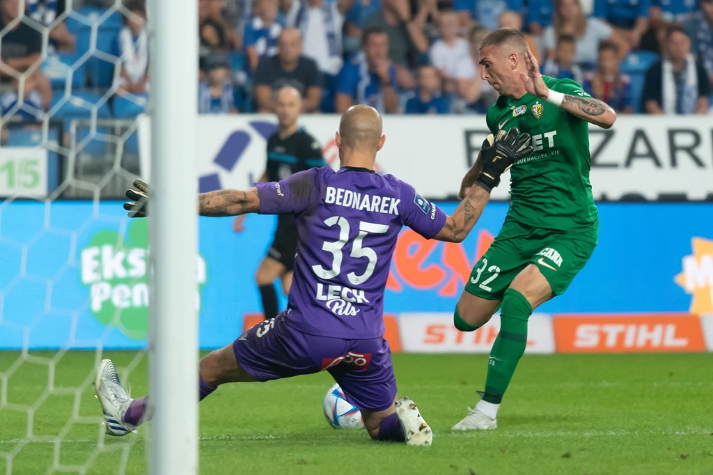 Lech Poznań przegrał ze Śląskiem Wrocław w 5. kolejce PKO Ekstraklasa Lech Poznań przegrał ze Śląskiem Wrocław w 5. kolejce PKO Ekstraklasa