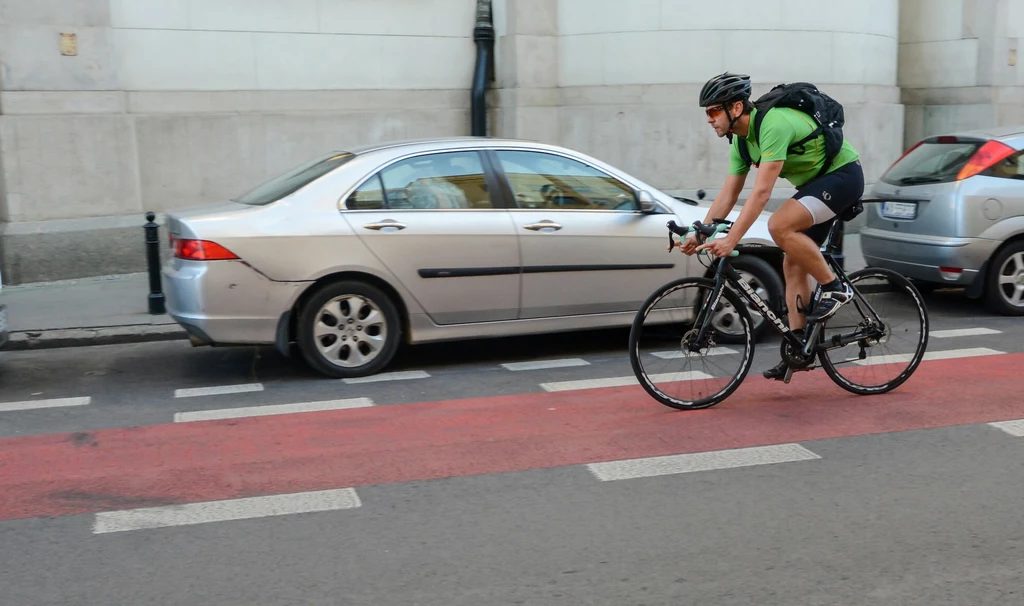 Czy rowerzysta może jeździć pod prąd? Okazuje się, że czasami tak