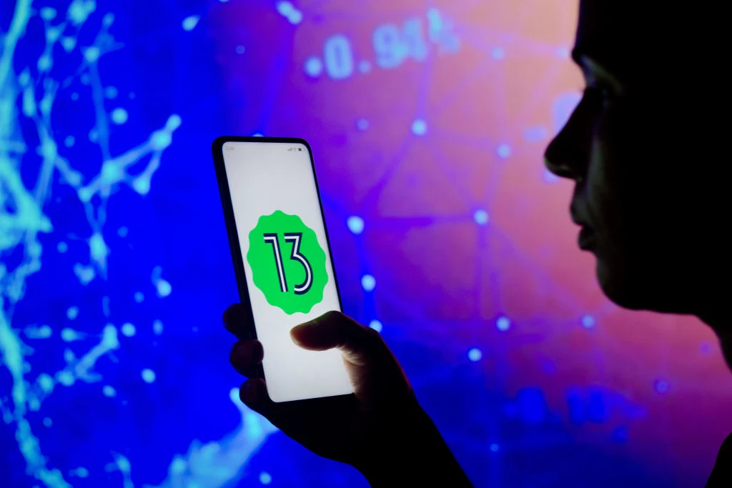 Android 13 trafił na telefony Pixel. Czego po nowym systemie Tiramisu mogą spodziewać się użytkownicy? Android 13 trafił na telefony Pixel. Czego po nowym systemie Tiramisu mogą spodziewać się użytkownicy?