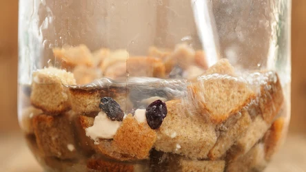 Kwas chlebowy jest znany od wieków. Wielka szkoda, że dziś tak niewiele osób korzysta z jego cennych właściwości dla organizmu