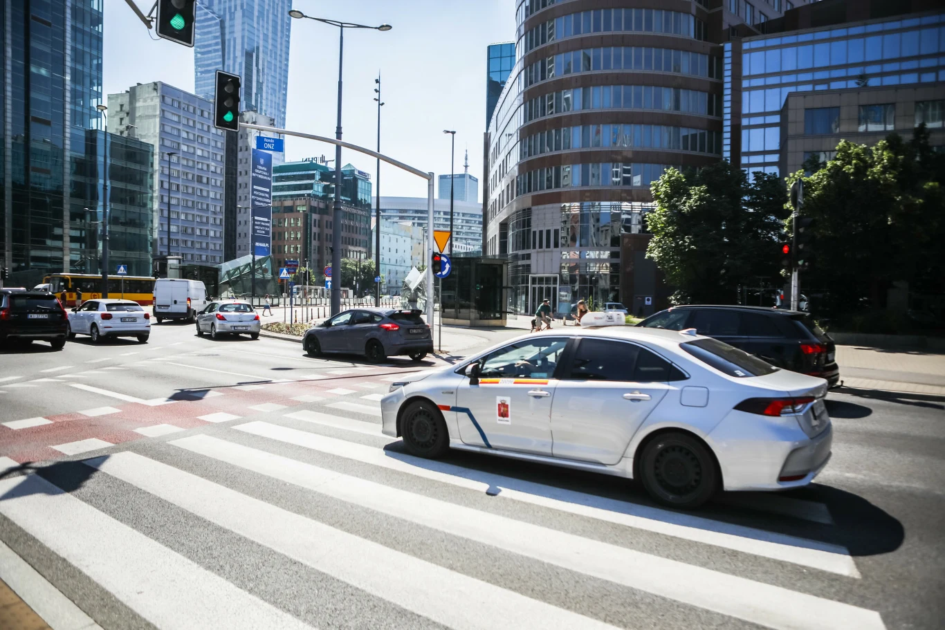 Zmiany w Ustawie o Rządowym Funduszu Rozwoju Dróg pozwolą dofinansować inwestycje zwiększające bezpieczeństwo niechronionych uczestników ruchu drogowego Zmiany w Ustawie o Rządowym Funduszu Rozwoju Dróg pozwolą dofinansować inwestycje zwiększające bezpieczeństwo niechronionych uczestników ruchu drogowego