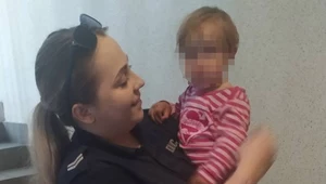 Policjanci zaopiekowali się roczną dziewczynką