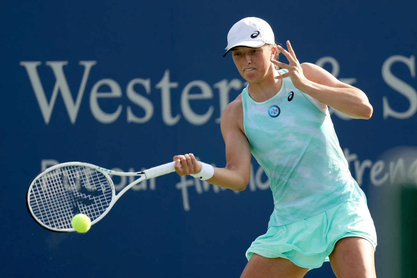 Tenis. WTA w Cincinnati: Iga Świątek - Madison Keys. O której godzinie początek meczu? Gdzie transmisja w tv i stream online. Na zdjęciu Świątek Tenis. WTA w Cincinnati: Iga Świątek - Madison Keys. O której godzinie początek meczu? Gdzie transmisja w tv i stream online. Na zdjęciu Świątek