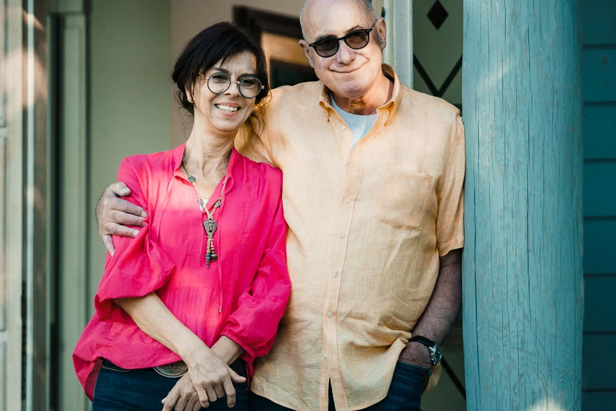 Piotr Machalica z Elżbietą Zającówną w scenie z filmu "Szczęścia chodzą parami"