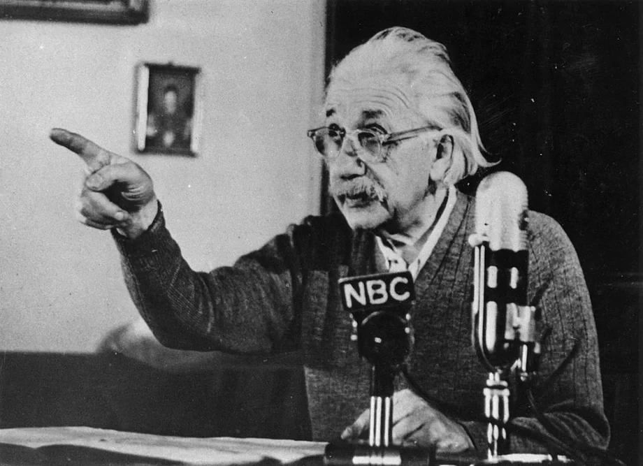 Kariera Einsteina trwała przeszło pół wieku; przez ten czas opublikował ponad 450 prac, w tym przeszło 300 naukowych / foto: wikipedia Kariera Einsteina trwała przeszło pół wieku; przez ten czas opublikował ponad 450 prac, w tym przeszło 300 naukowych / foto: wikipedia