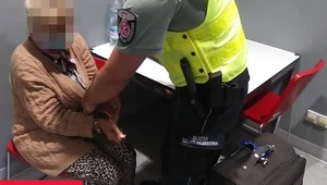81-latka przewoziła heroinę w podwójnym dnie walizki
