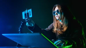 Hakerzy uparcie atakują firmowe systemy informatyczne. Zdj. ilustracyjne