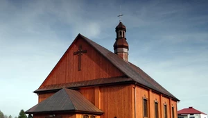 Parafia Matki Bożej Królowej Polski w Domostawie