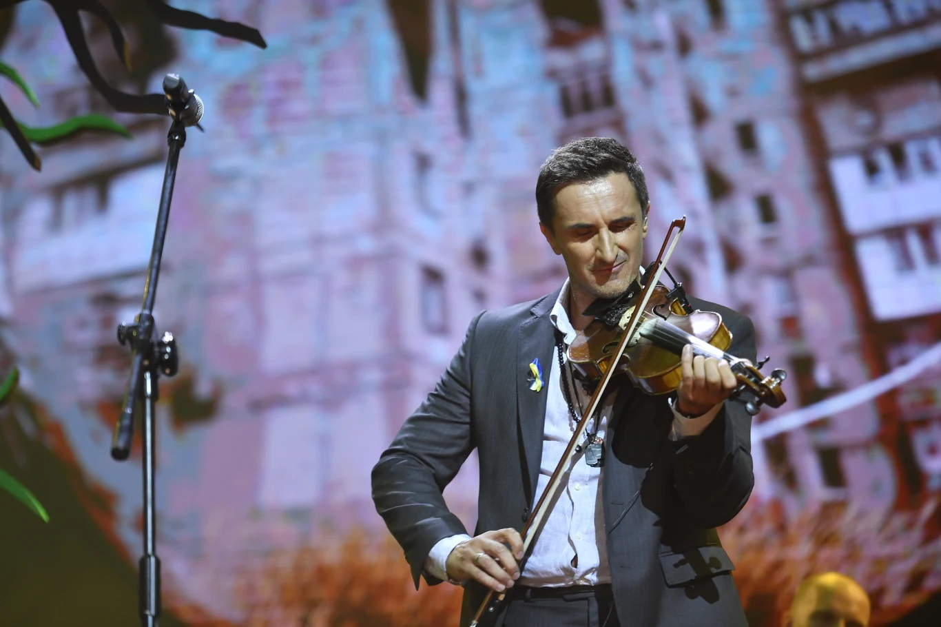 Earth Festival 2022. "Artyści przeciwko wojnie": Sebastian Karpiel-Bułecka
