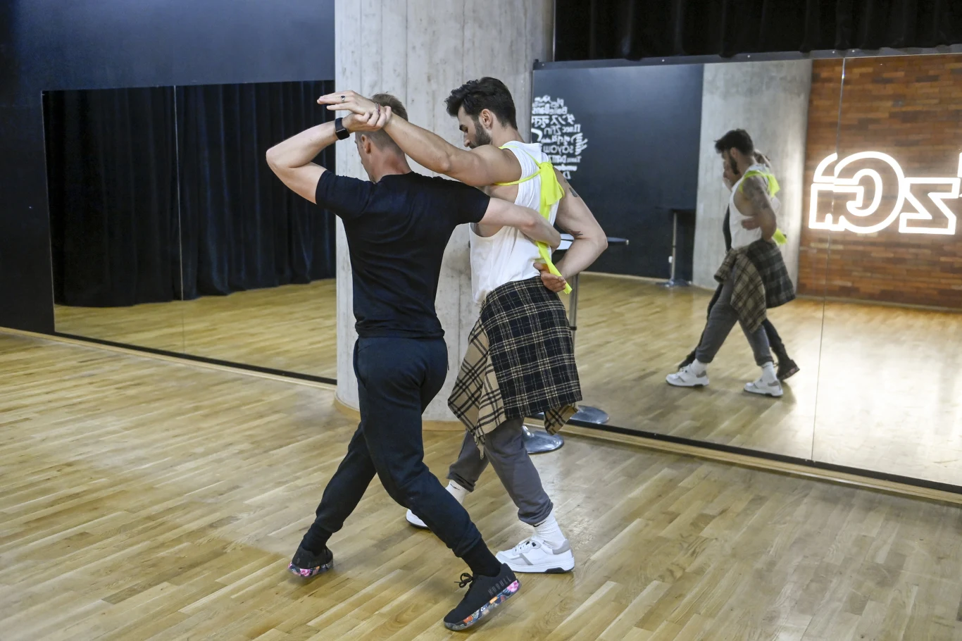 Jacek Jelonek trenuje do programu "Dancing with the Stars. Taniec z gwiazdami"