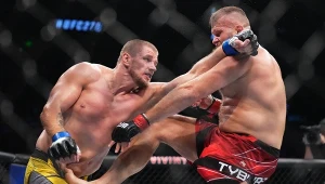 Marcin Tybura w walce z mołdawskim rywalem