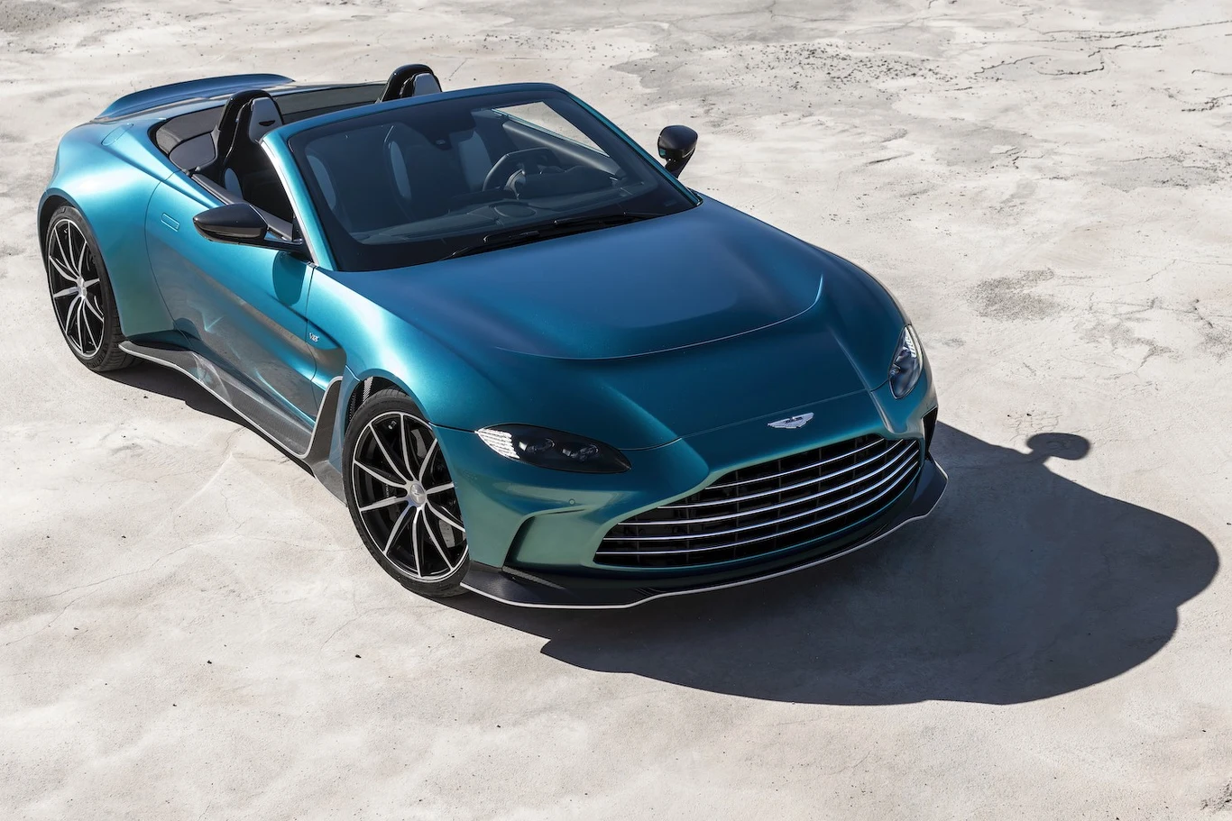 Aston Martin zyskał nowego udziałowca. Jest nim chiński koncern Geely Aston Martin zyskał nowego udziałowca. Jest nim chiński koncern Geely