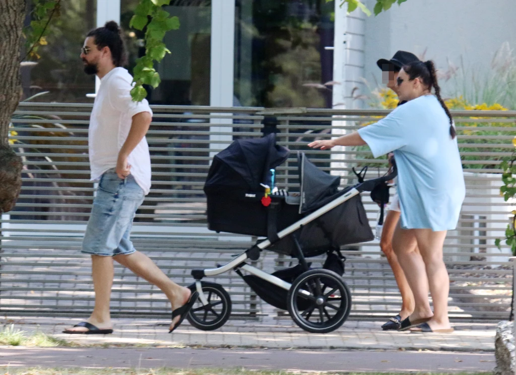 Ewa Farna z mężem i dziećmi w Sopocie