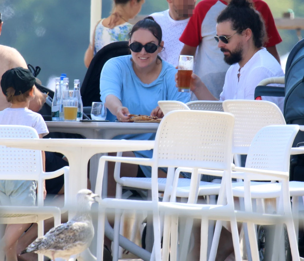 Ewa Farna z mężem i dziećmi w Sopocie