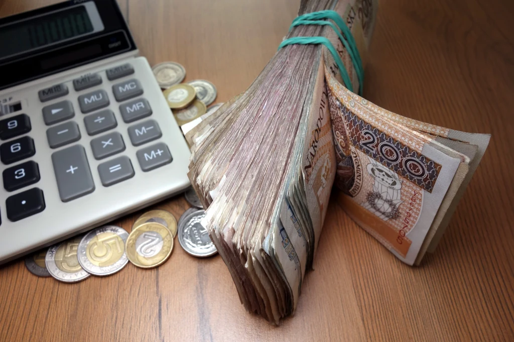 W ubiegły piątek GUS podał dane dotyczące wzrostu płac w sektorze przedsiębiorstw w lipcu. Niespodziewanie wzrost płac znów wyprzedził inflację