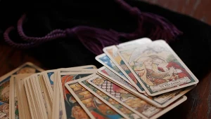 Młode kobiety uwierzyły "czarnemu magowi" z sieci