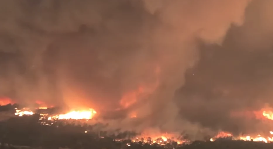 Ogniste tornado w Kalifornii Ogniste tornado w Kalifornii