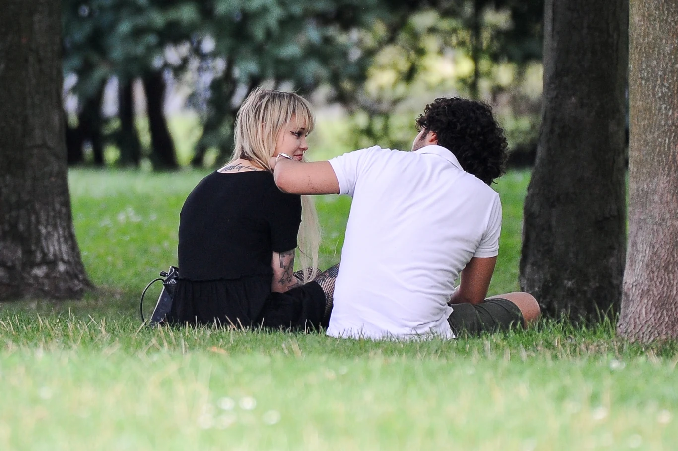 Monika Miller na randce