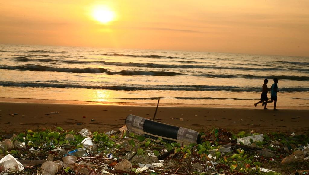 Śmieci stały się nieodłącznym elementem krajobrazu morskiego