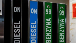 Ceny benzyny przez miesiąc mocno spadły. Zdj. ilustracyjne