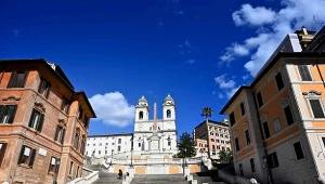 Rzym - Hiszpańskie Schody i kościół  Trójcy Świętej na Górze