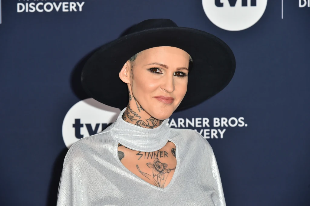 Agnieszka Chylińska w kapeluszu