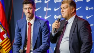 Potężny cios w Barcelonę. W tle sprawa Roberta Lewandowskiego 