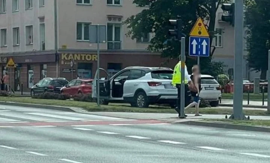 Udawanie policjanta to przestępstwo Udawanie policjanta to przestępstwo