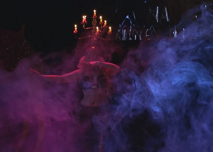 Tancerki podczas występów mają specjalne choreografie