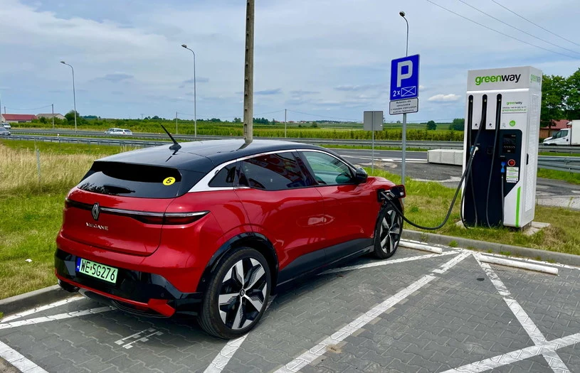 Czy samochód elektryczny nadaje się w dłuższe trasy? Test Auto Bilda nie daje jednoznacznej odpowiedzi