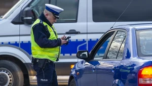 Znak D-42. Zignorujesz, to możesz stracić prawo jazdy. Policja tylko czeka