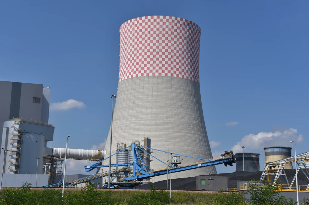 10 sierpnia rozpoczęły się mediacje dotyczące wypracowania nowego harmonogramu zakończenia okresu przejściowego, po którym blok o mocy 910 MW w Jaworznie będzie pracował w optymalnej konfiguracji
