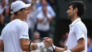 Hubert Hurkacz i Novak Djoković podczas Wimbledonu