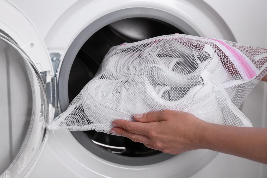 Siatka do prania pozwoli uchronić sportowe buty przed znieszczeniem