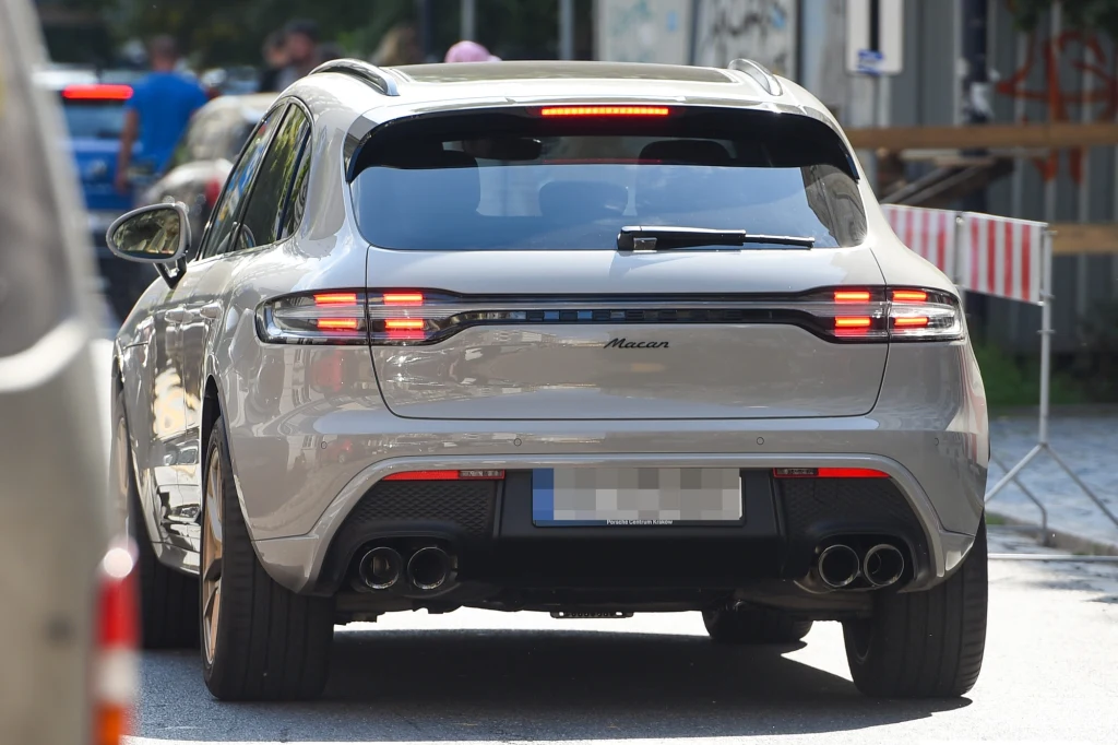 Julia Wieniawa i jej porsche