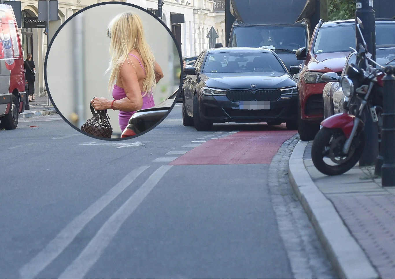 Monika Olejnik zostawiła samochód na ścieżce dla rowerów i poszła na zakupy Monika Olejnik zostawiła samochód na ścieżce dla rowerów i poszła na zakupy