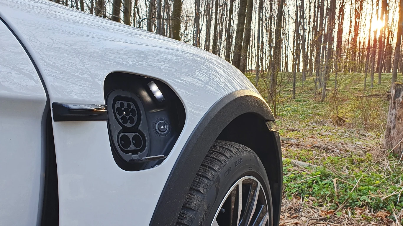 Porsche Taycan 4S Cross Turismo