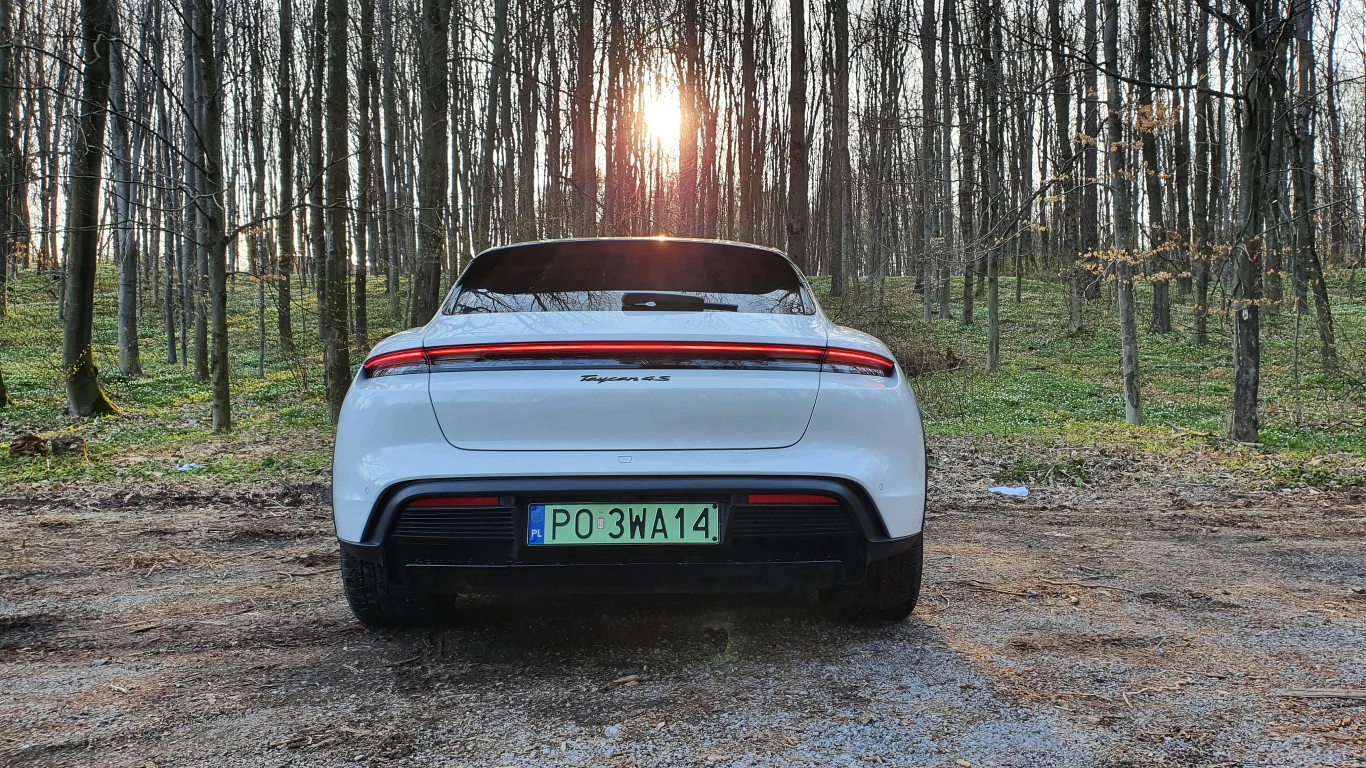 Porsche Taycan 4S Cross Turismo
