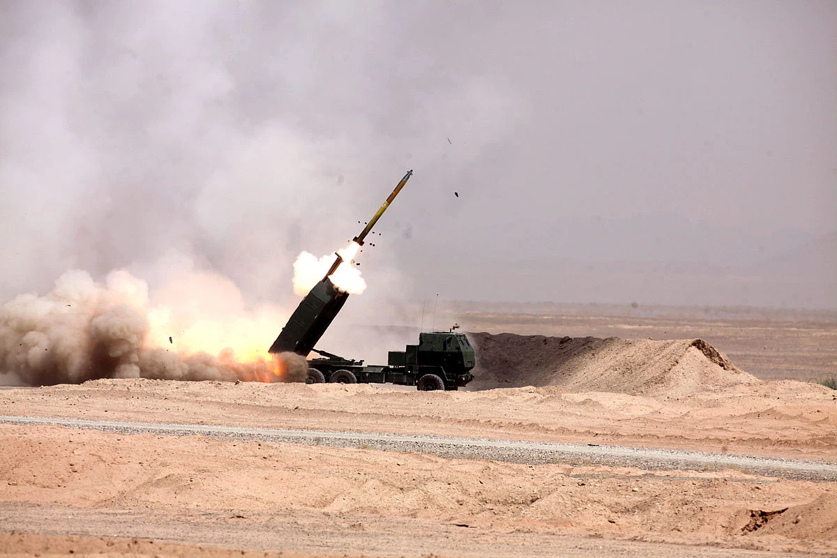 System HIMARS w akcji. Zdjęcie poglądowe System HIMARS w akcji. Zdjęcie poglądowe