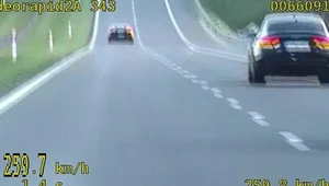 Jechał Lamborghini po S7 o 139 km/h za szybko. Dostał wysoki mandat