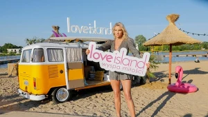 Karolina Gilon na planie "Love Island"