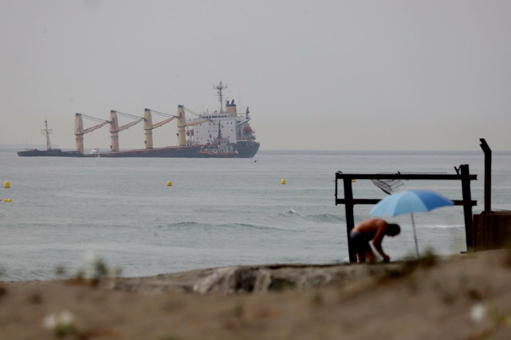 U wybrzeży Gibraltaru zderzyły się dwa ogromne statki. Istnieje ryzyko, że dojdzie do wycieku 400 ton paliwa i katastrofy ekologicznej na olbrzymią skalę