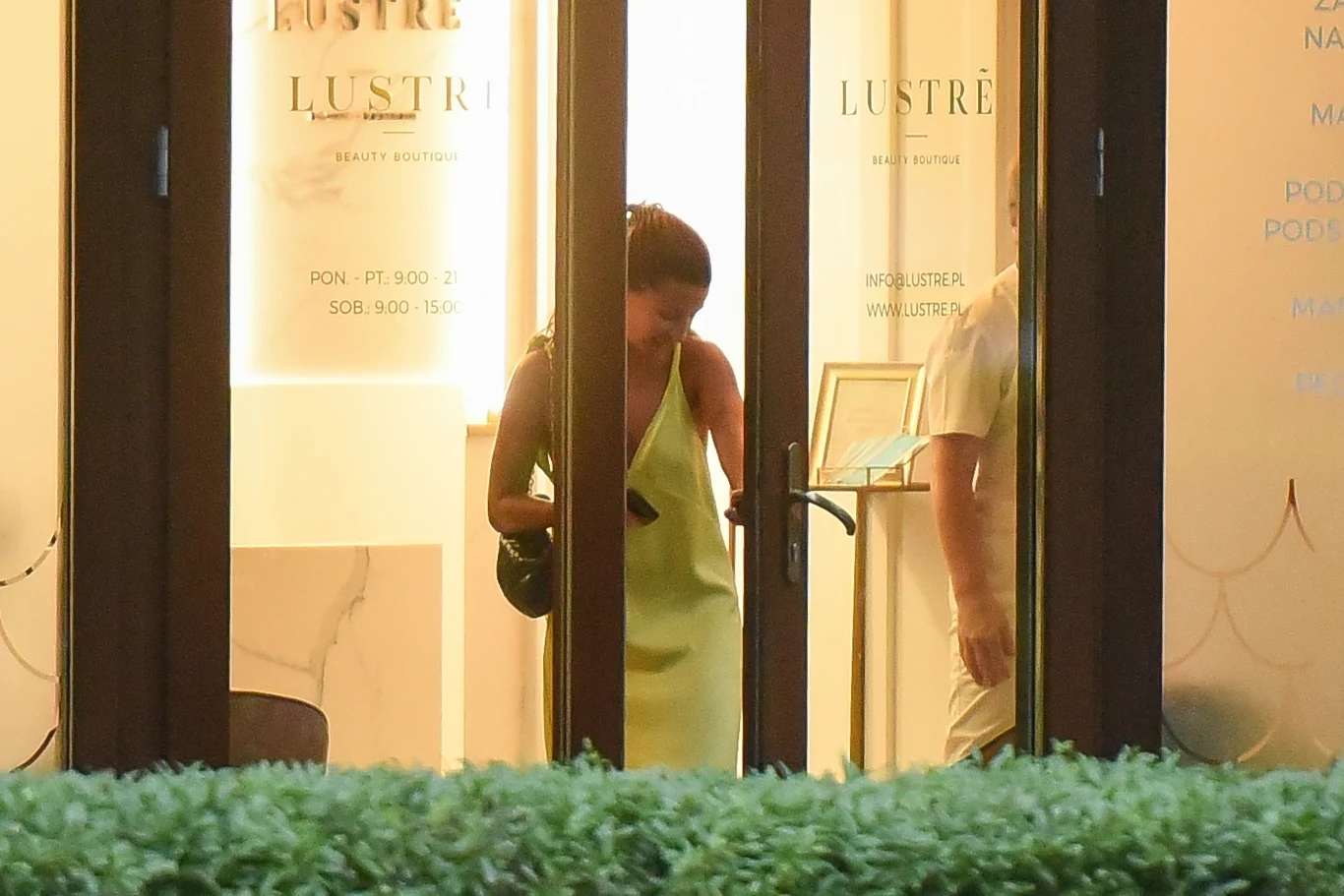 Po zabiegu Julia Wieniawa wyszła z salonu